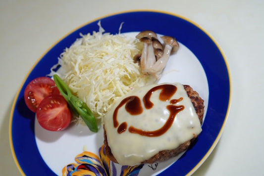 親子でクッキング!大きなハンバーグ作ったよ!!