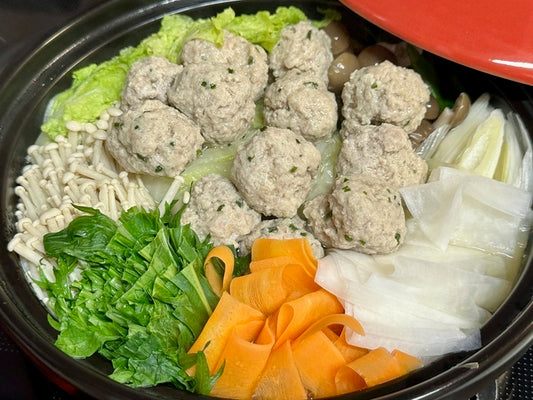 お鍋の季節!第一弾☆豚ミンチとはんぺんのつみれ鍋